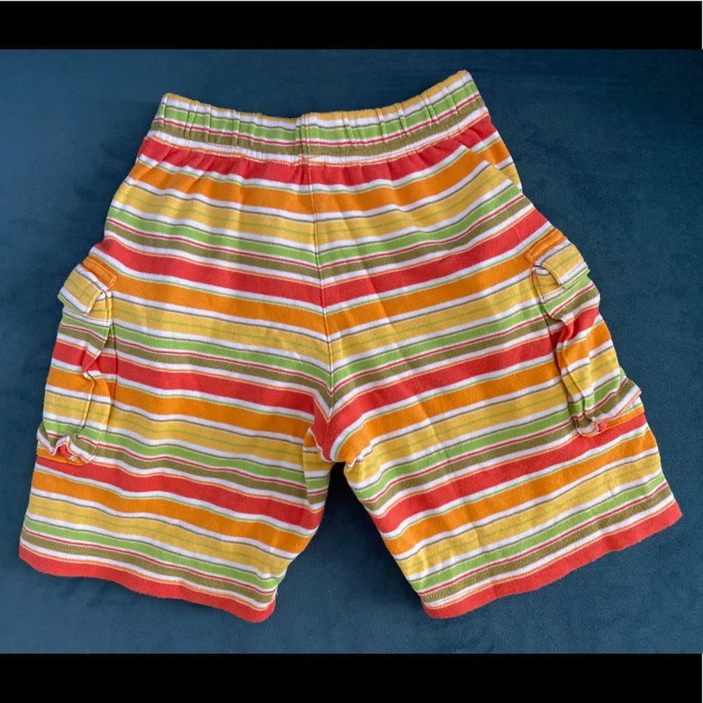 4t Zutano cargo shorts in great condition!